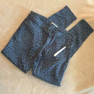 RICH & SKINNY Women's Giraffe Print Jeans Size 30 in color Slate Blue